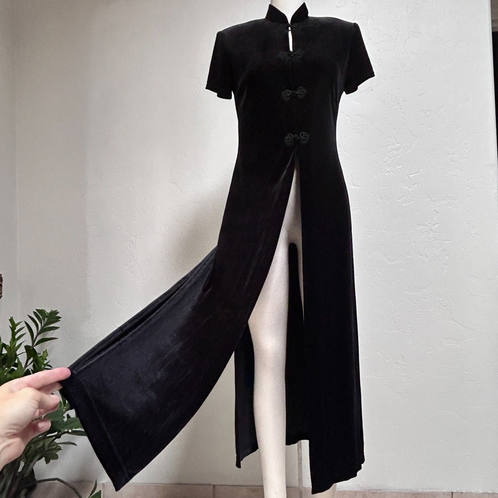 Vintage Black Velvet Goth Jacket Women M Frog Button Long Slit Whimsigoth Witchy